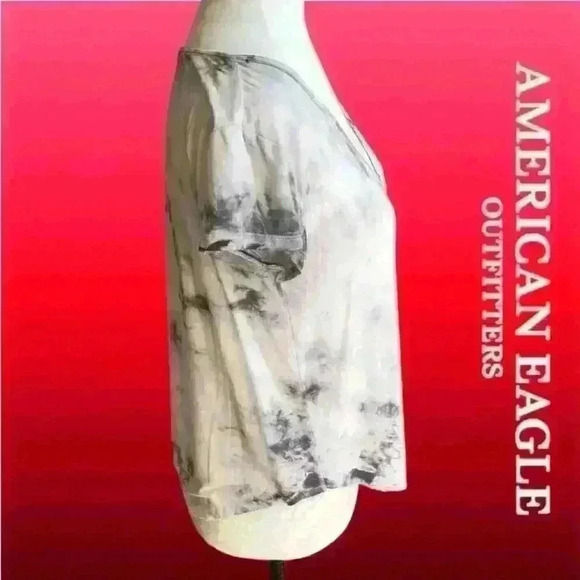 American Eagle 🦅 Favorite T-shirt - Picture 4 of 7